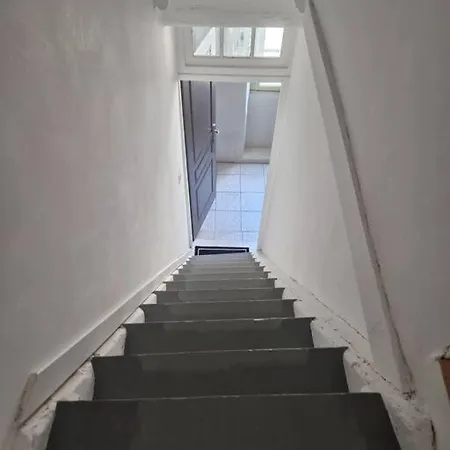 아파트 Studio Centre